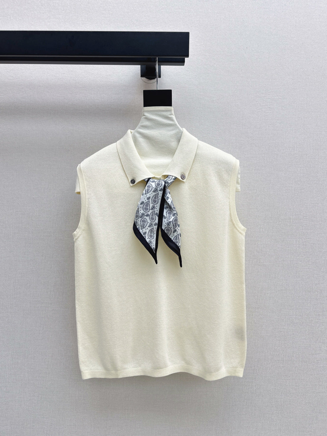 D*r scarves knit vest