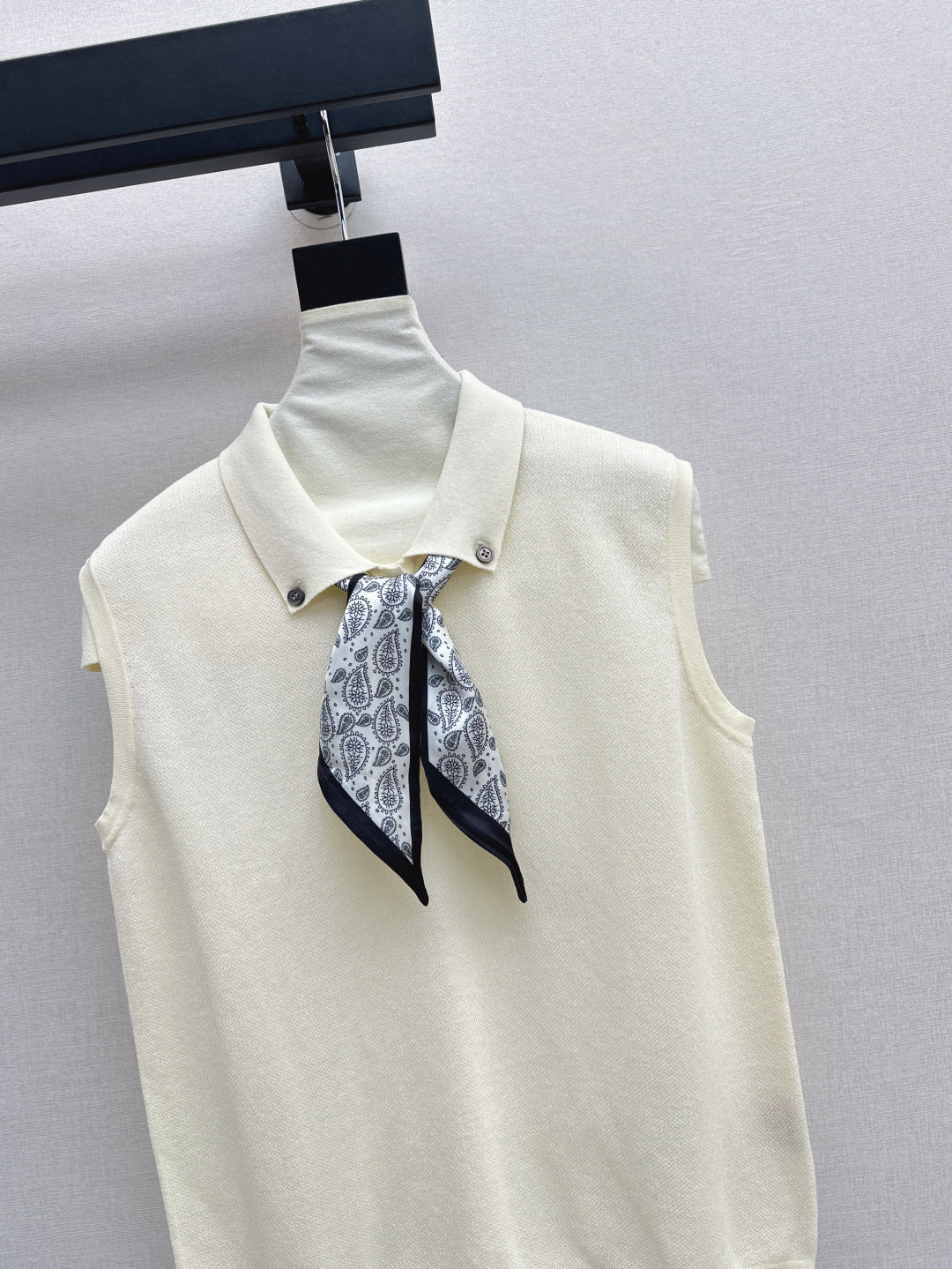 D*r scarves knit vest