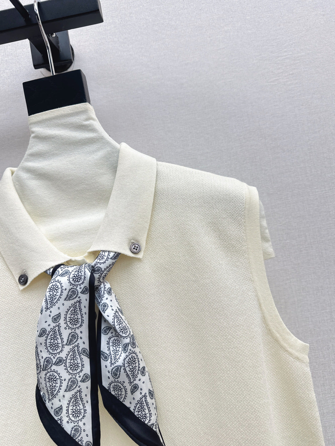 D*r scarves knit vest