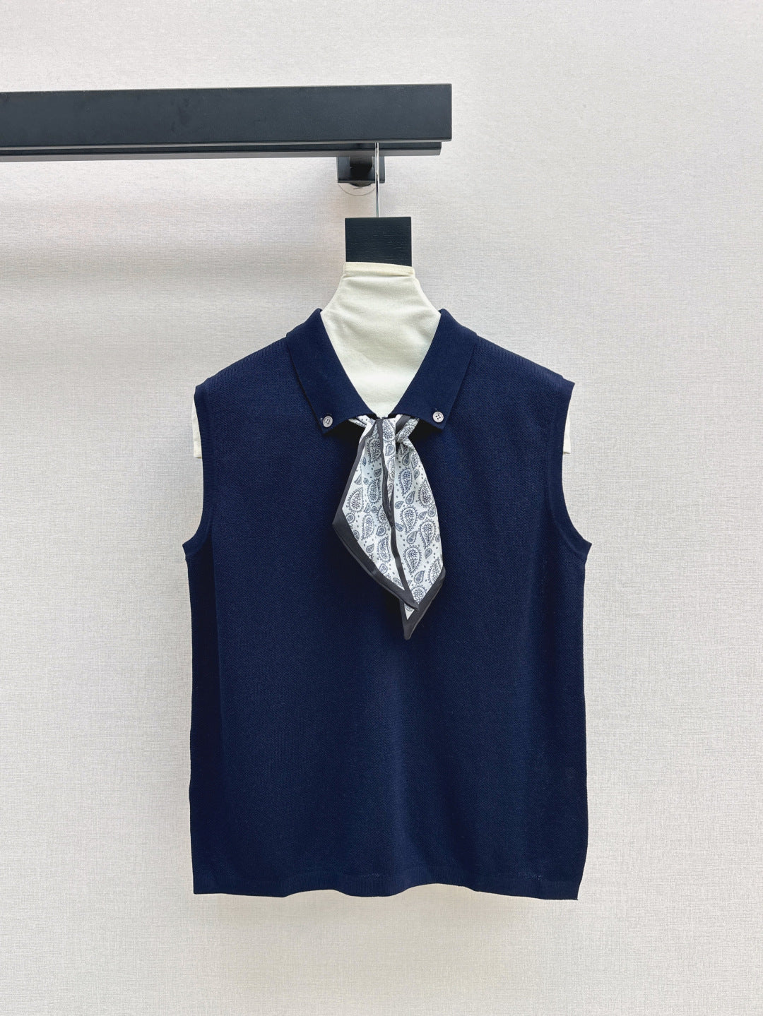 D*r scarves knit vest