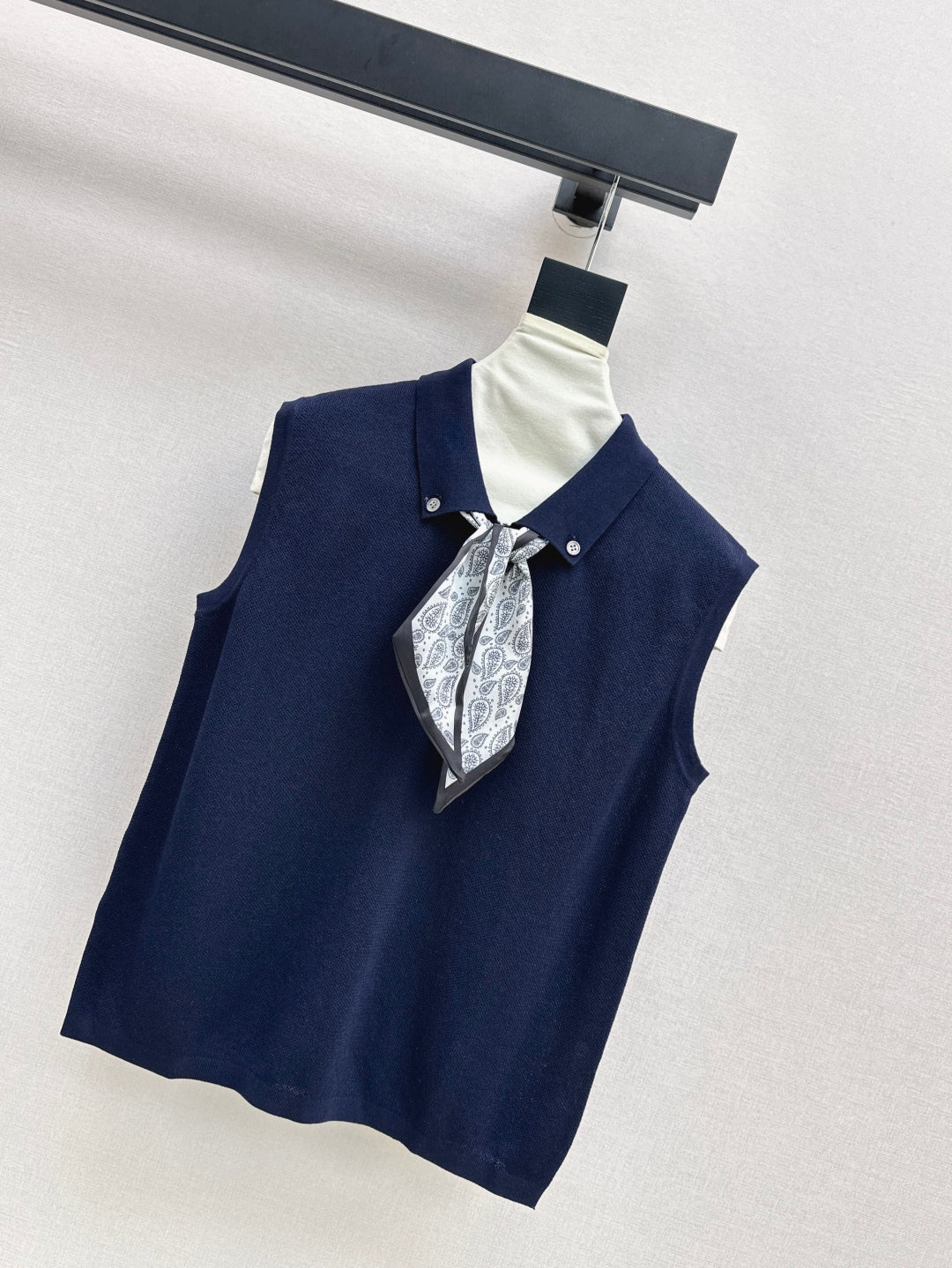 D*r scarves knit vest