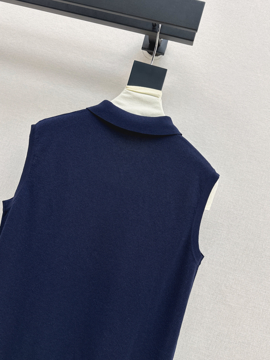 D*r scarves knit vest