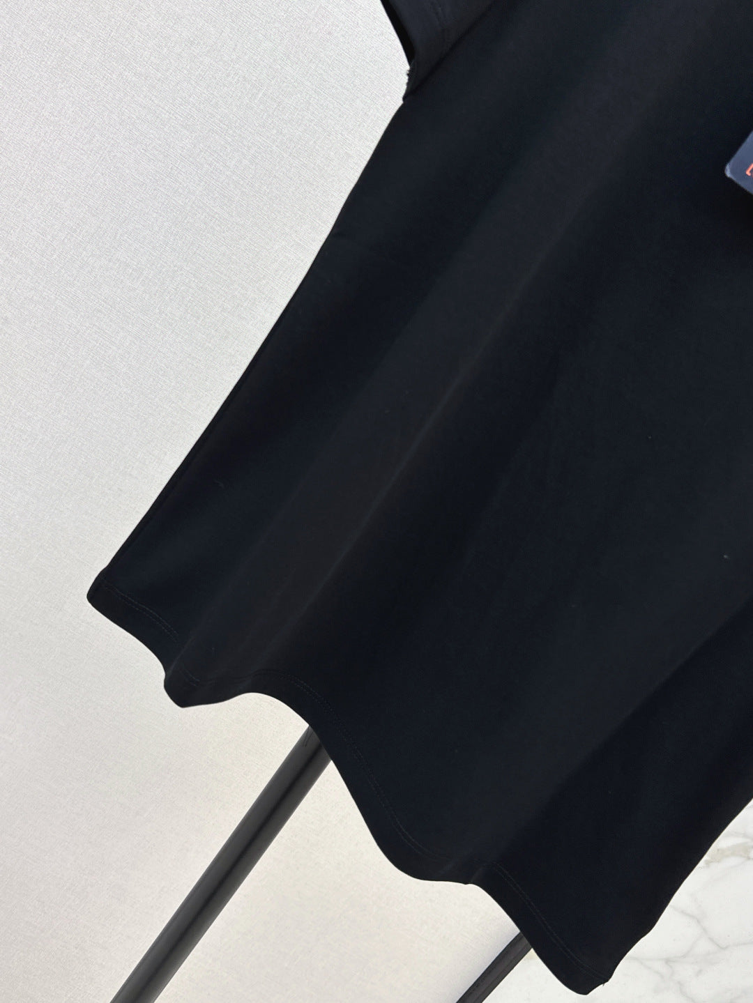 Loui* 25ss embroidered cotton t-shirt