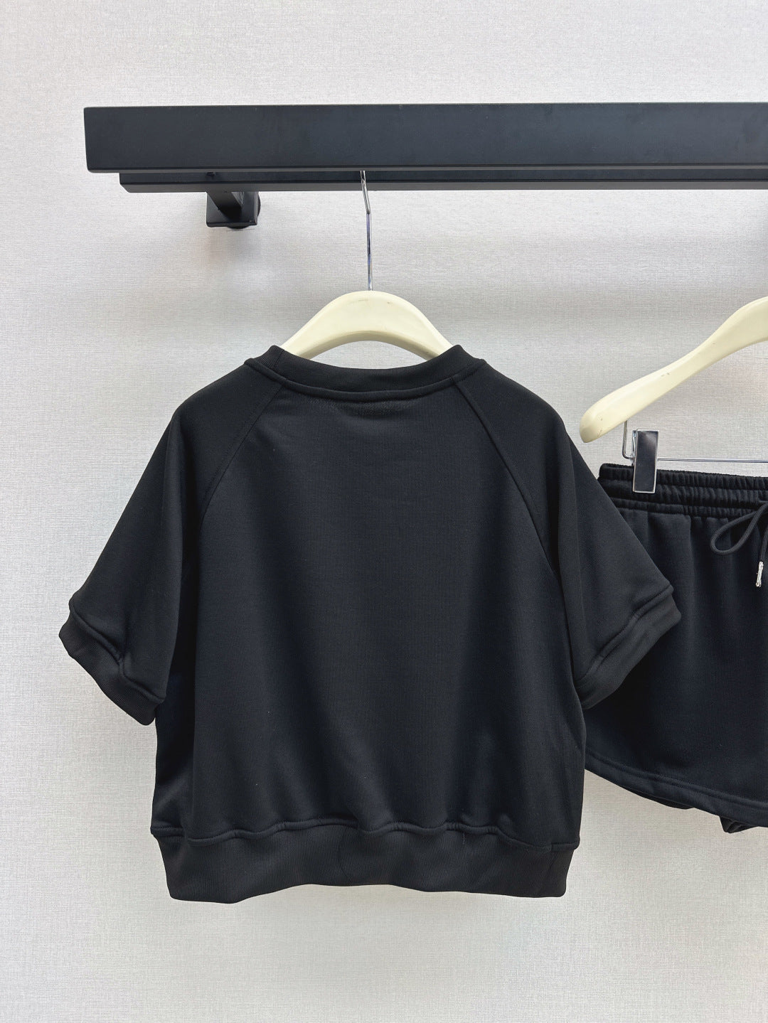 Bur*  pullover and shorts set