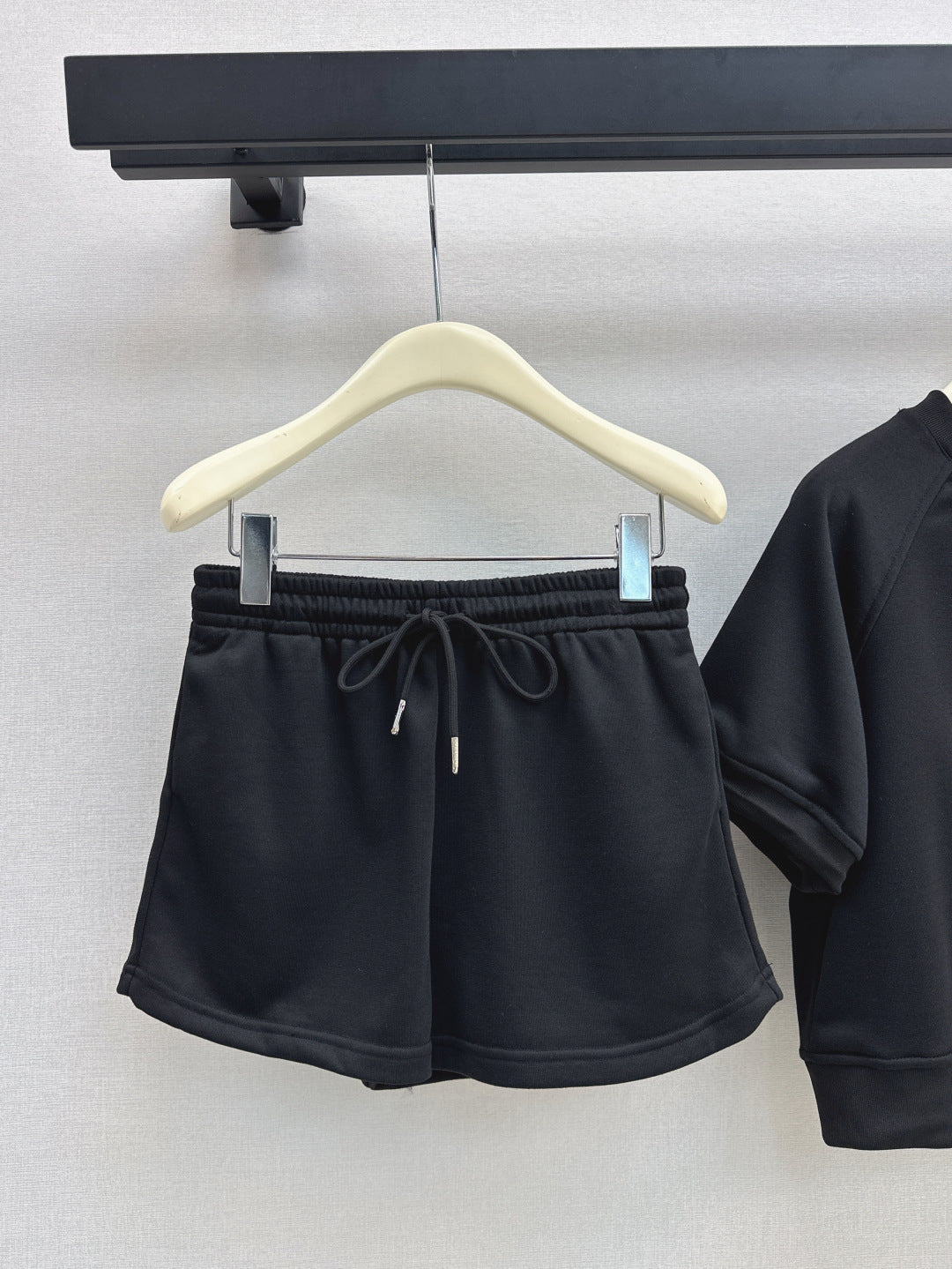 Bur*  pullover and shorts set