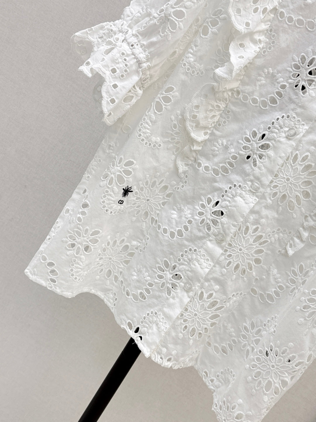 D*r new hollow embroidered shirt