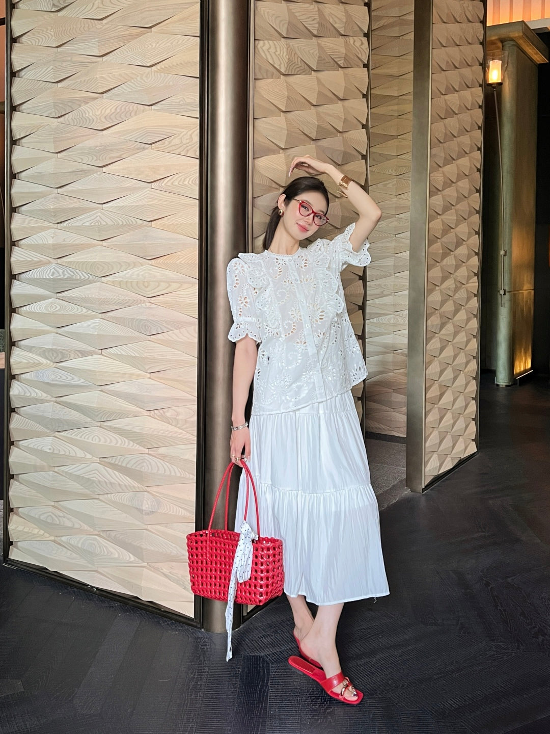 D*r new hollow embroidered shirt