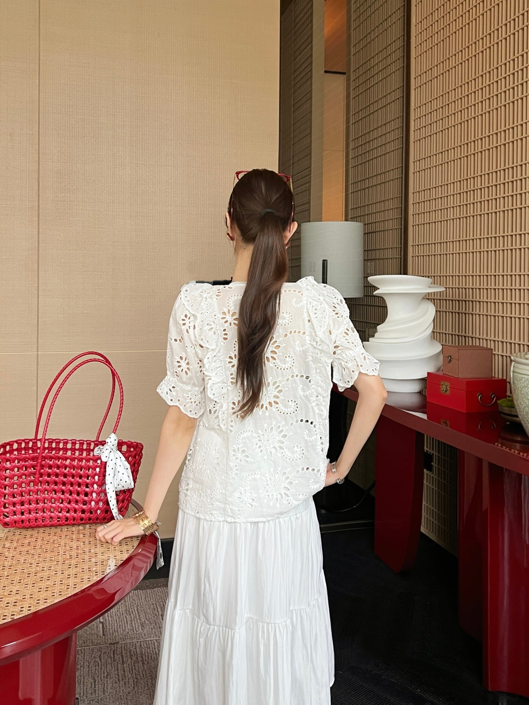 D*r new hollow embroidered shirt