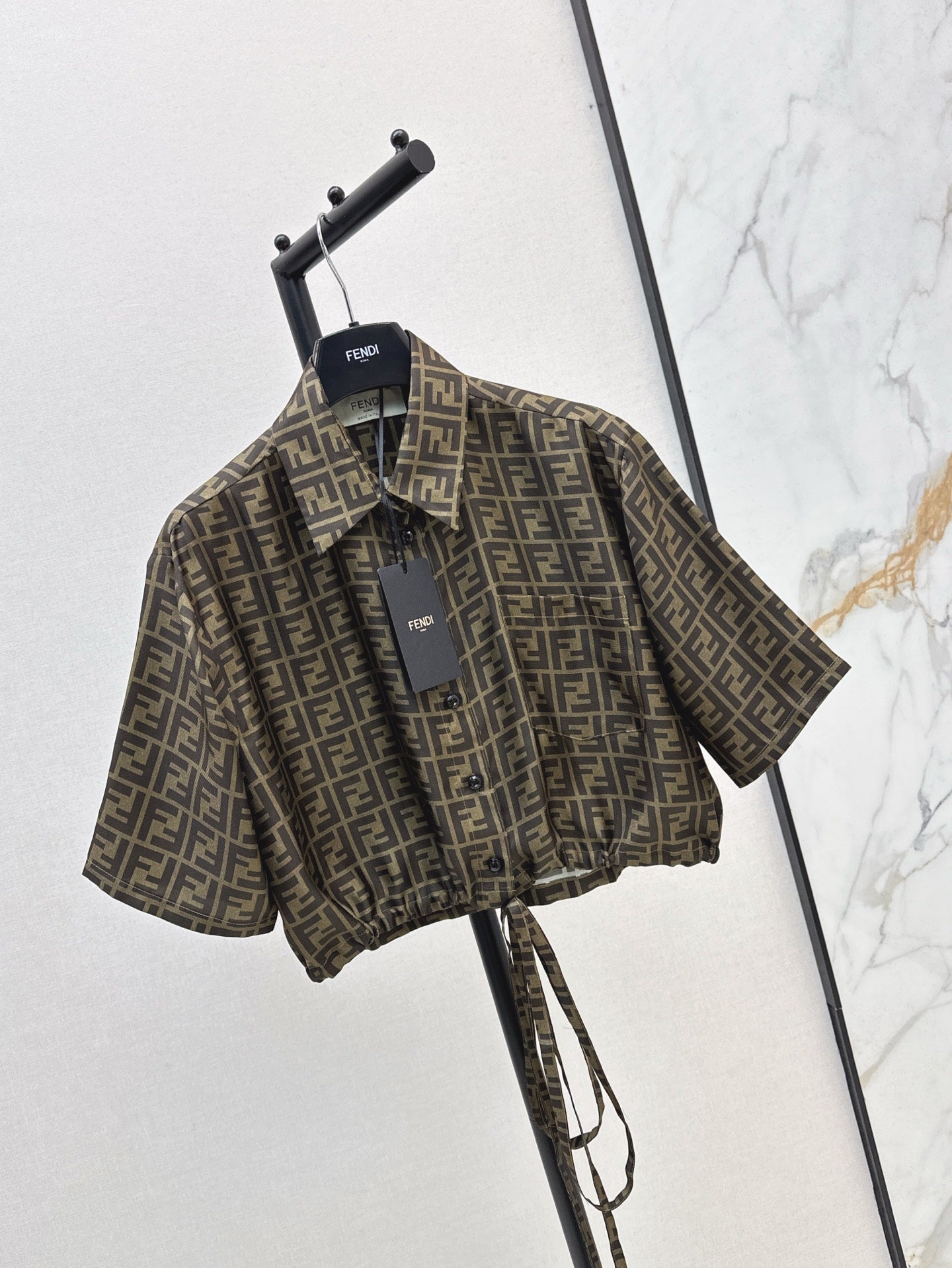 Fd* 25ss FF printed crop tied silk shirt