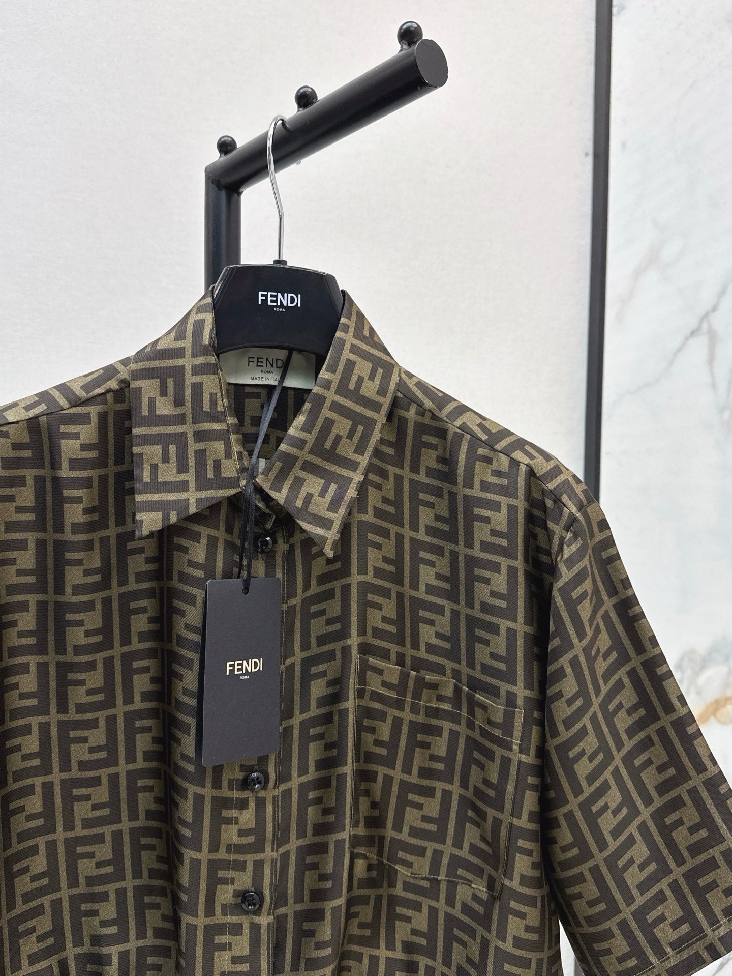 Fd* 25ss FF printed crop tied silk shirt