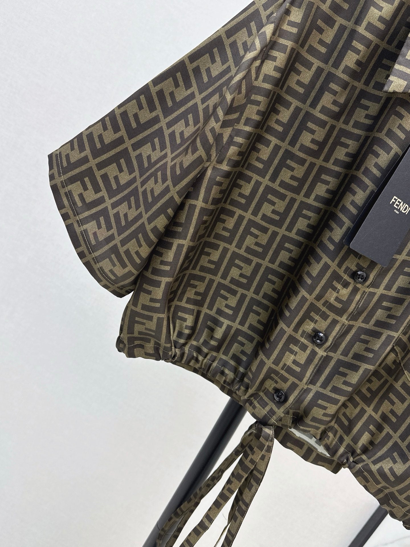 Fd* 25ss FF printed crop tied silk shirt