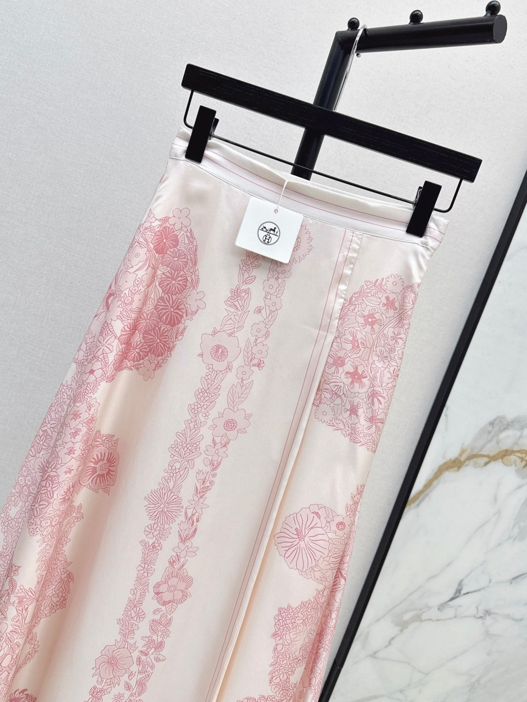 Herm* 25ss silk twill long skirt