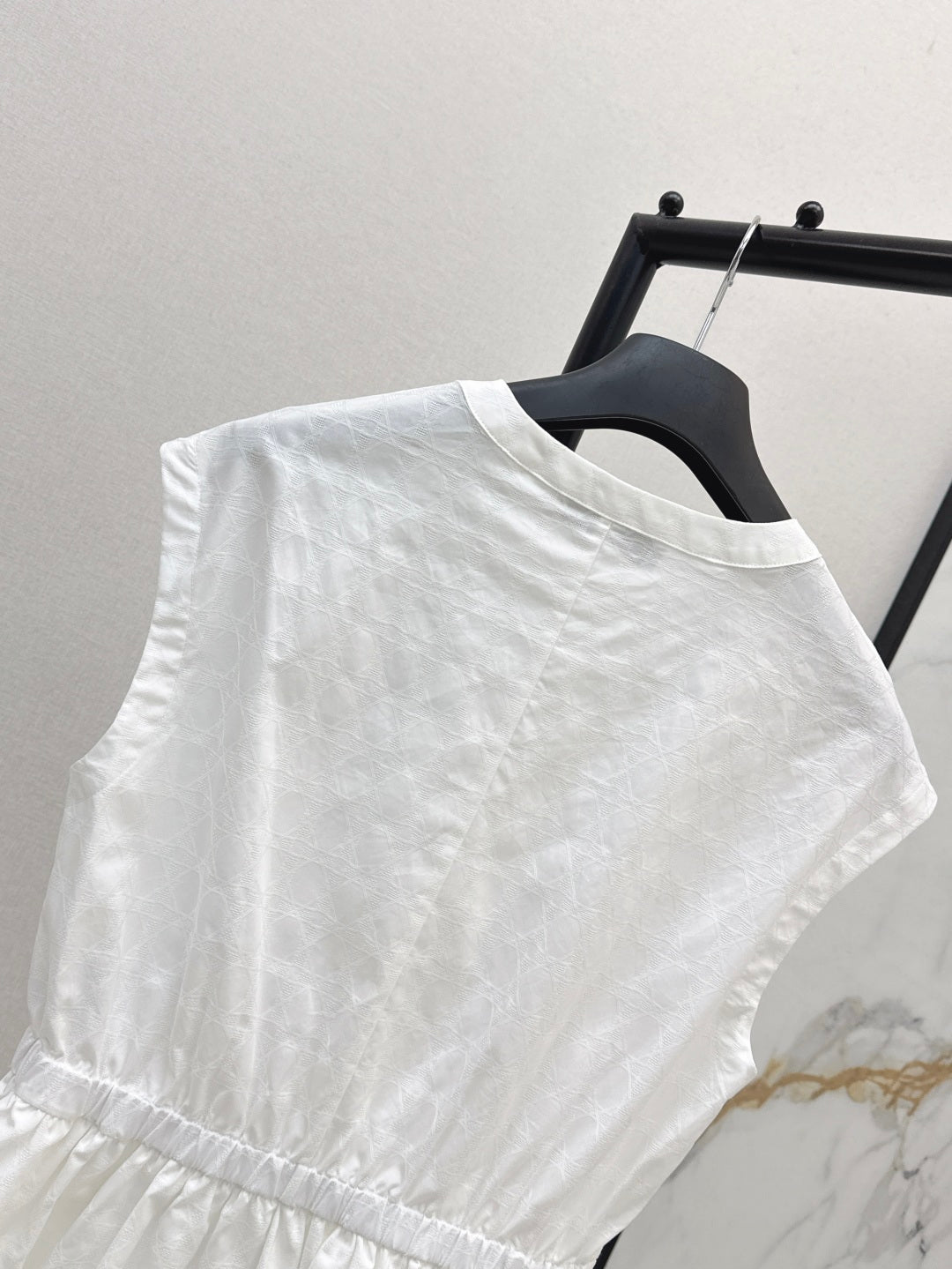 D*r 25ss Ruffled sleeveless shirt