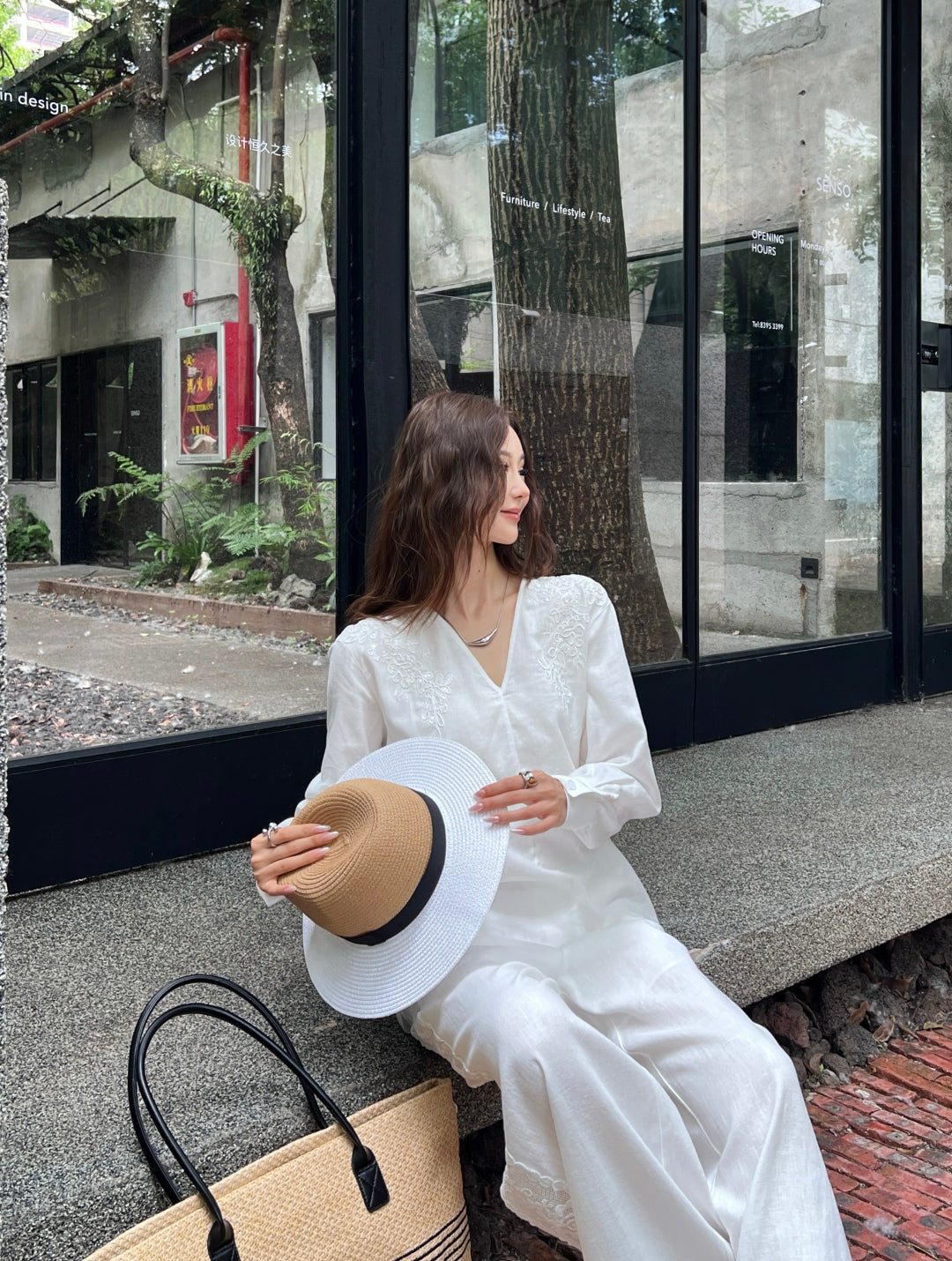 Brune*C 25ss embroidered linen blouse