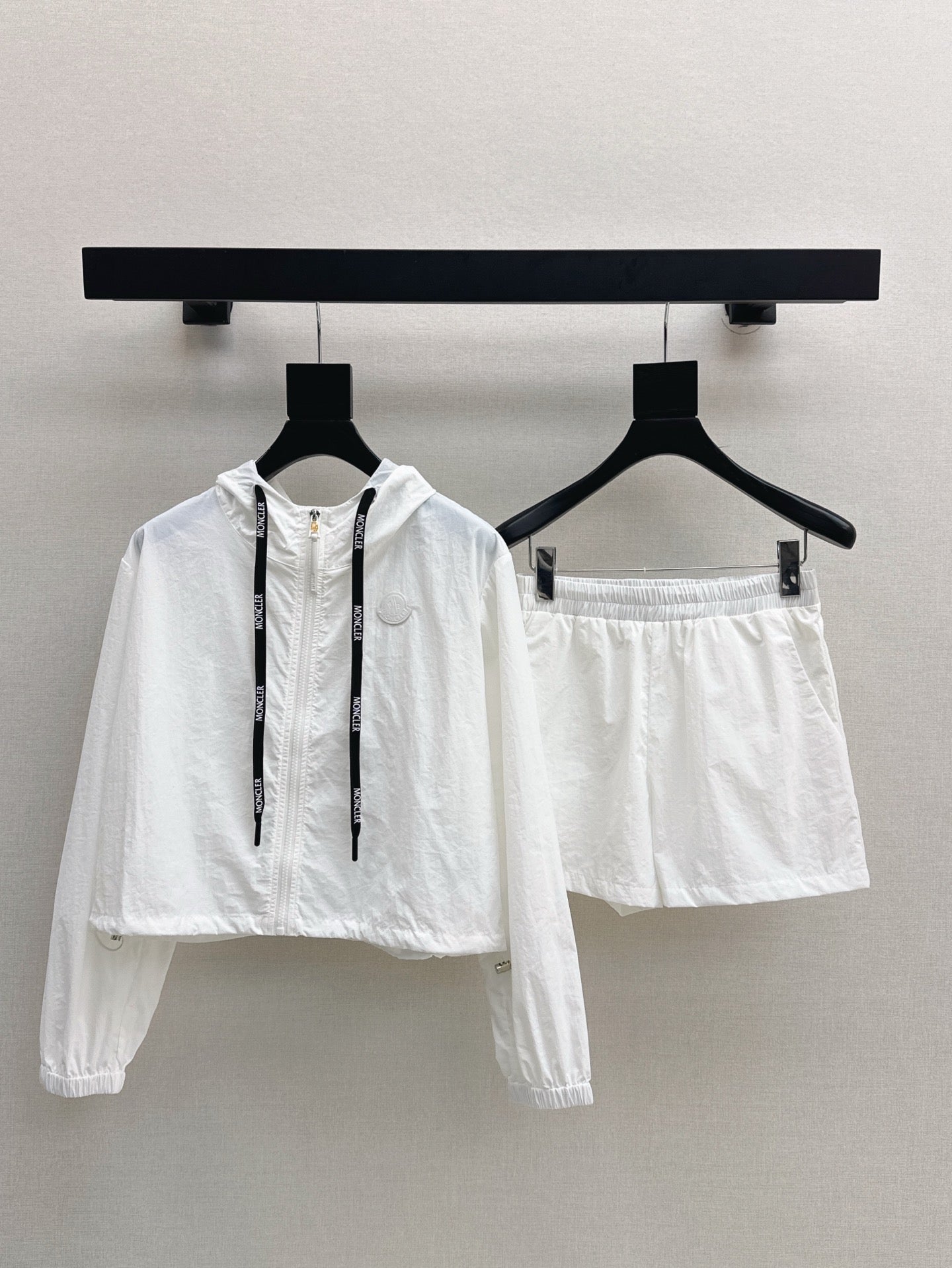 Monc* 25ss hooded jacket and shorts set