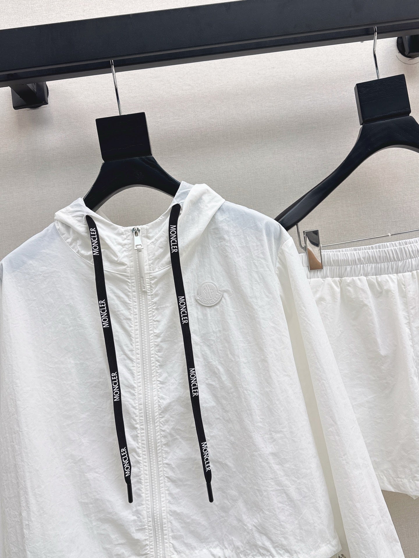 Monc* 25ss hooded jacket and shorts set