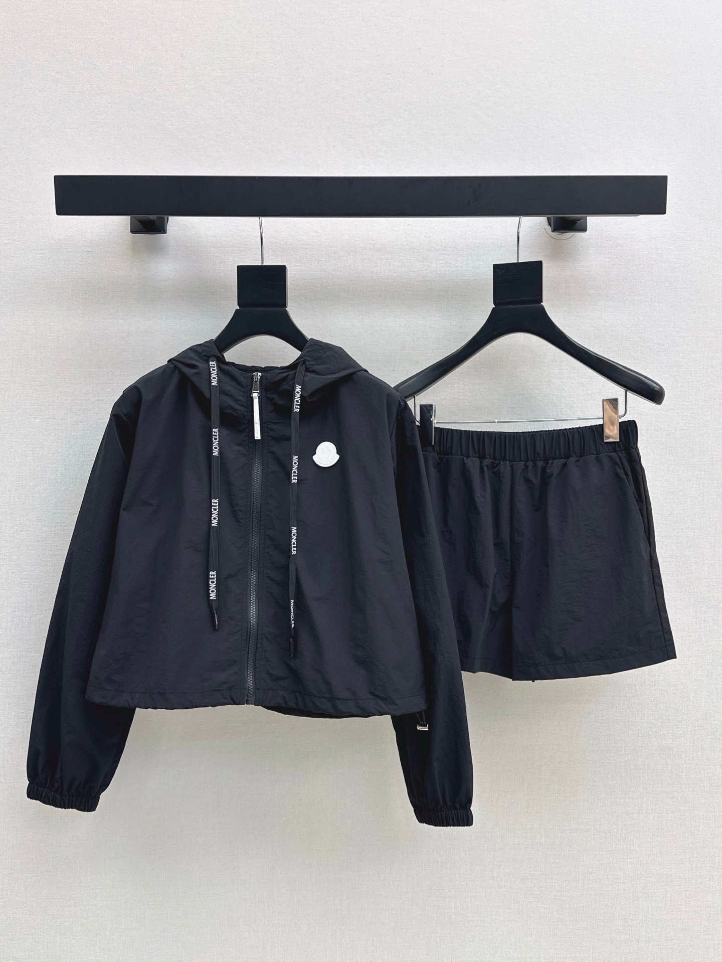 Monc* 25ss hooded jacket and shorts set