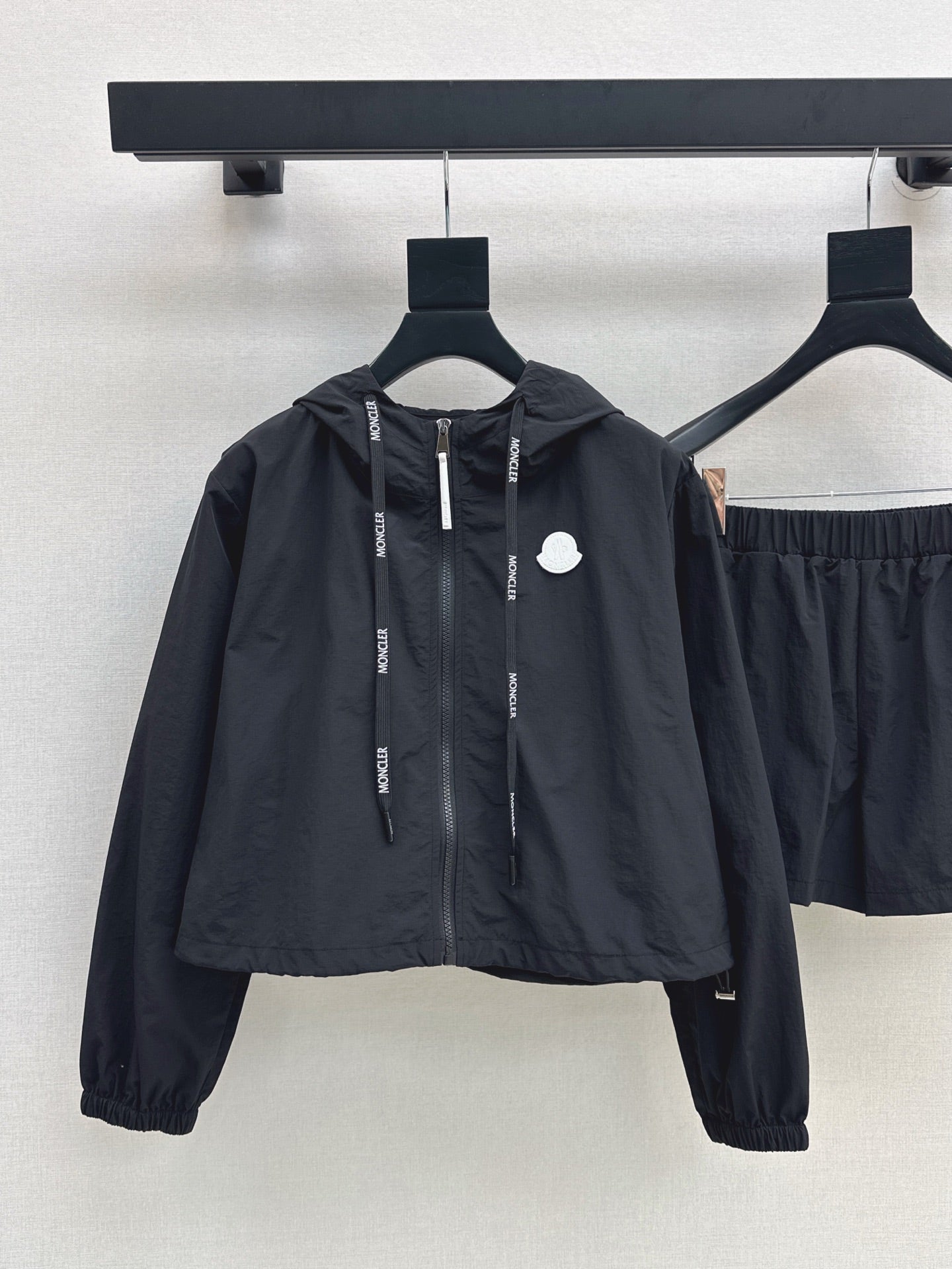 Monc* 25ss hooded jacket and shorts set