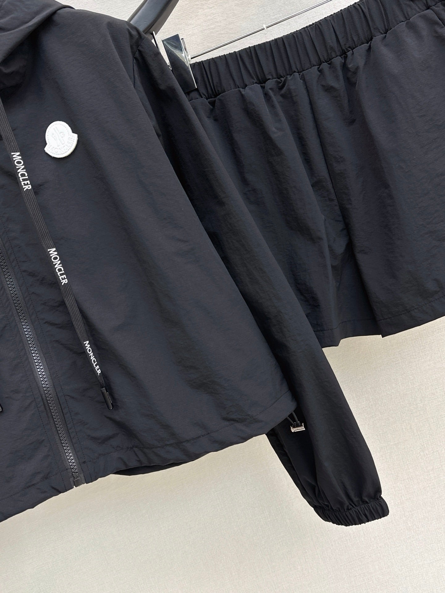 Monc* 25ss hooded jacket and shorts set