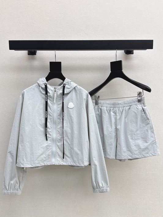 Monc* 25ss hooded jacket and shorts set