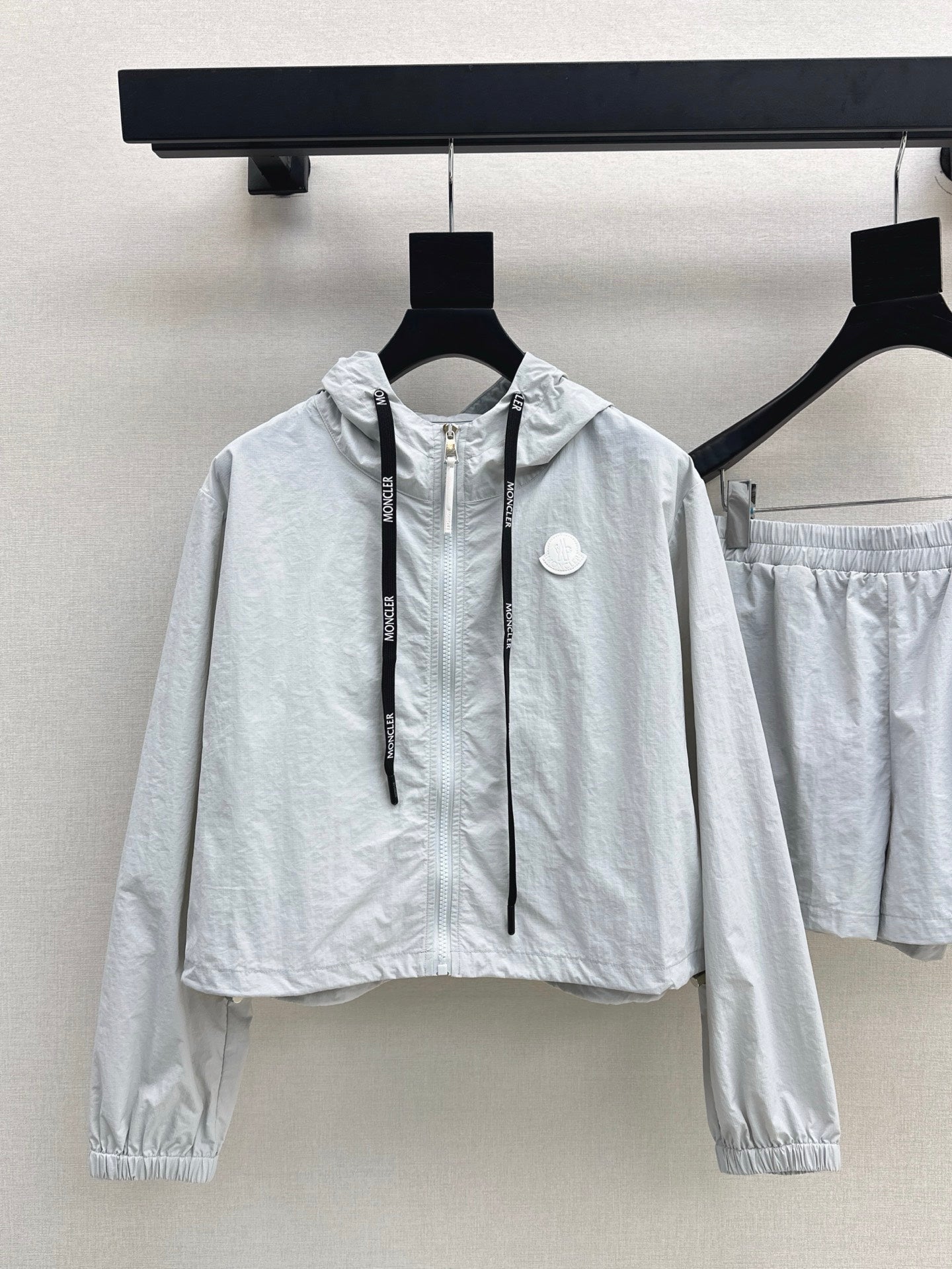 Monc* 25ss hooded jacket and shorts set