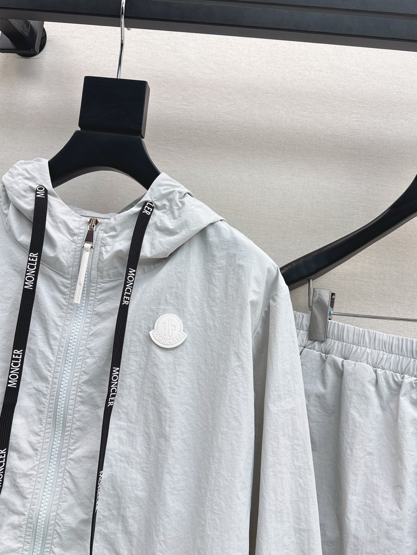 Monc* 25ss hooded jacket and shorts set