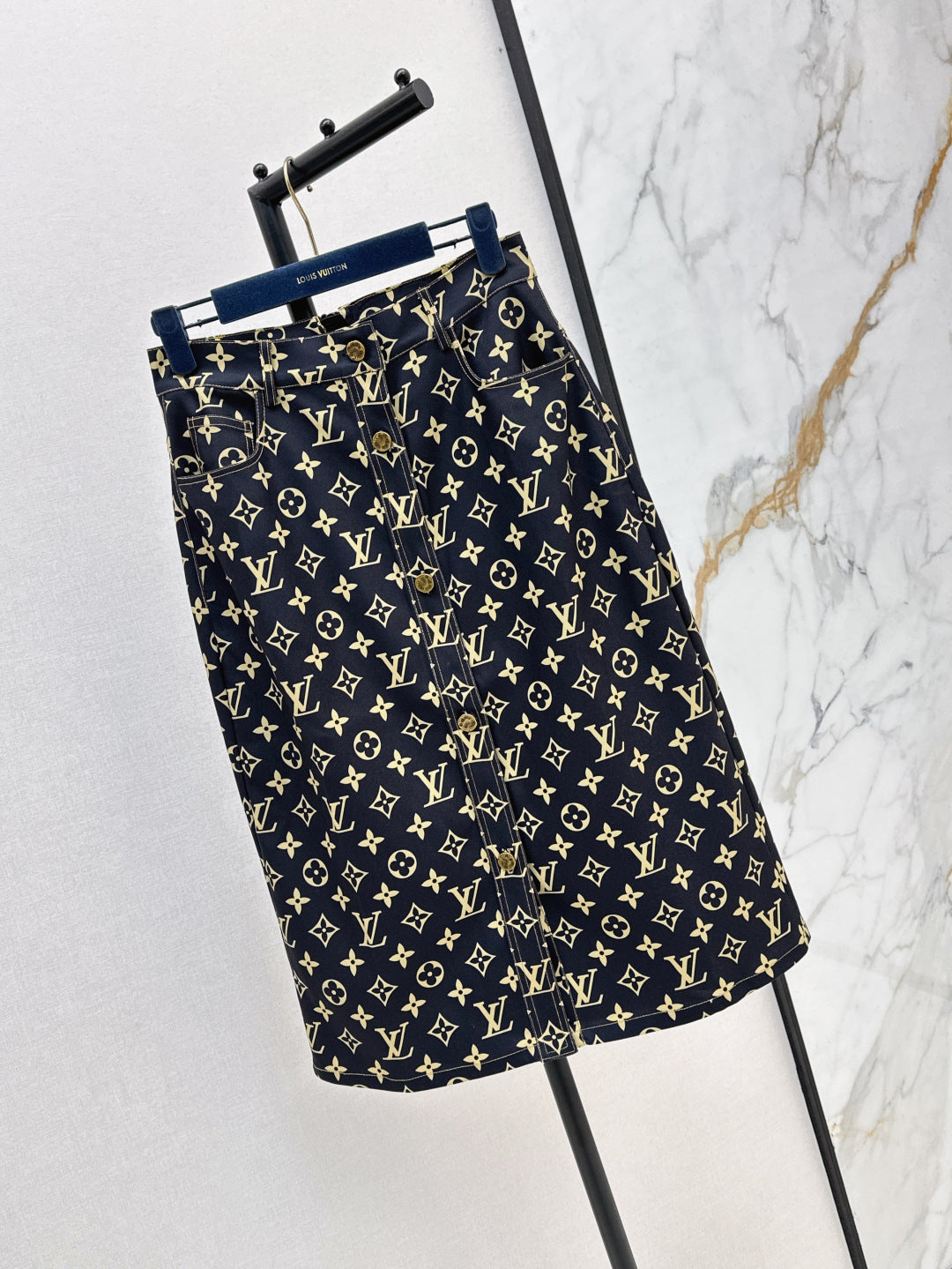 Loui* 25ss monogram printed straight skirt