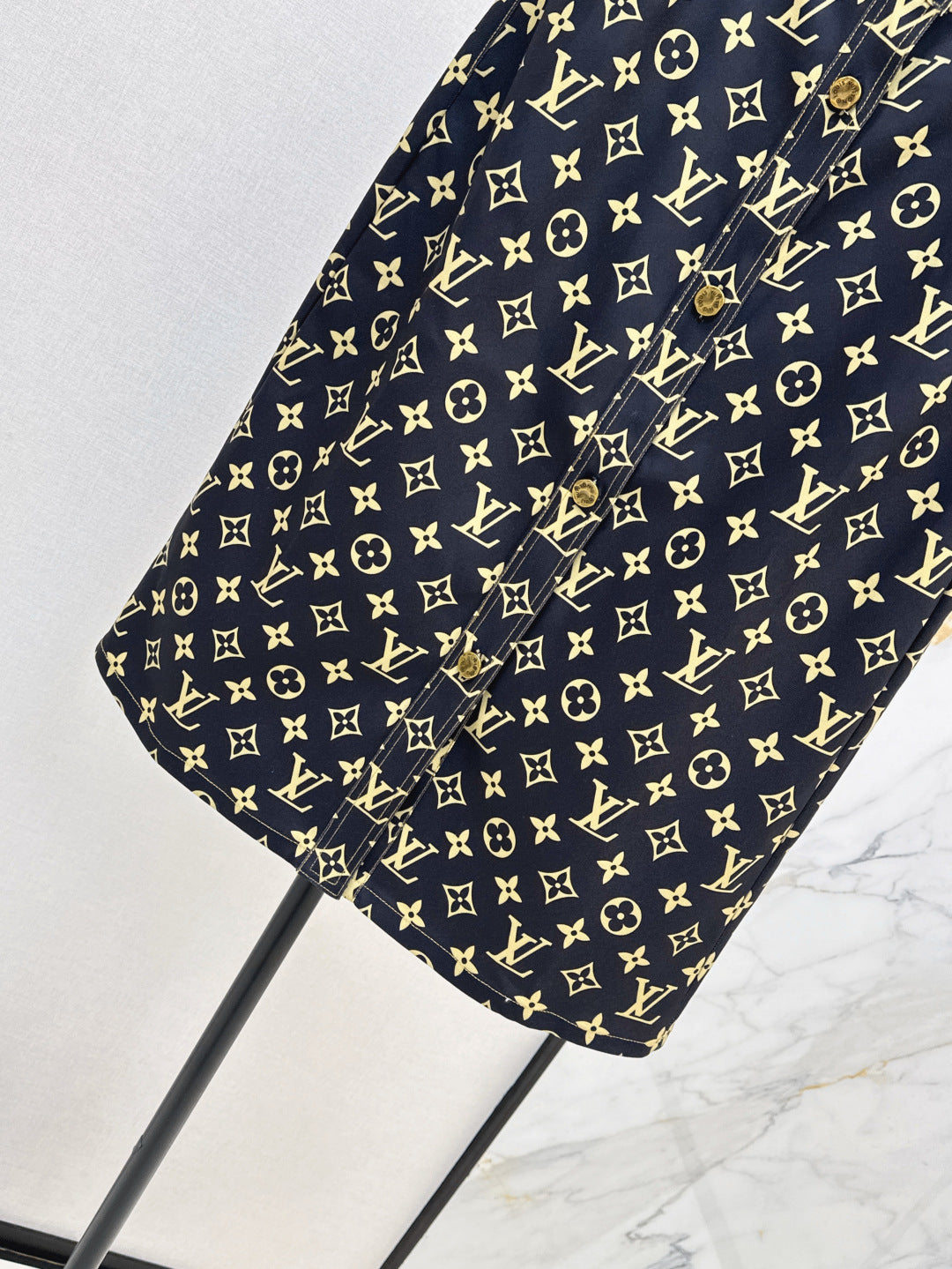 Loui* 25ss monogram printed straight skirt