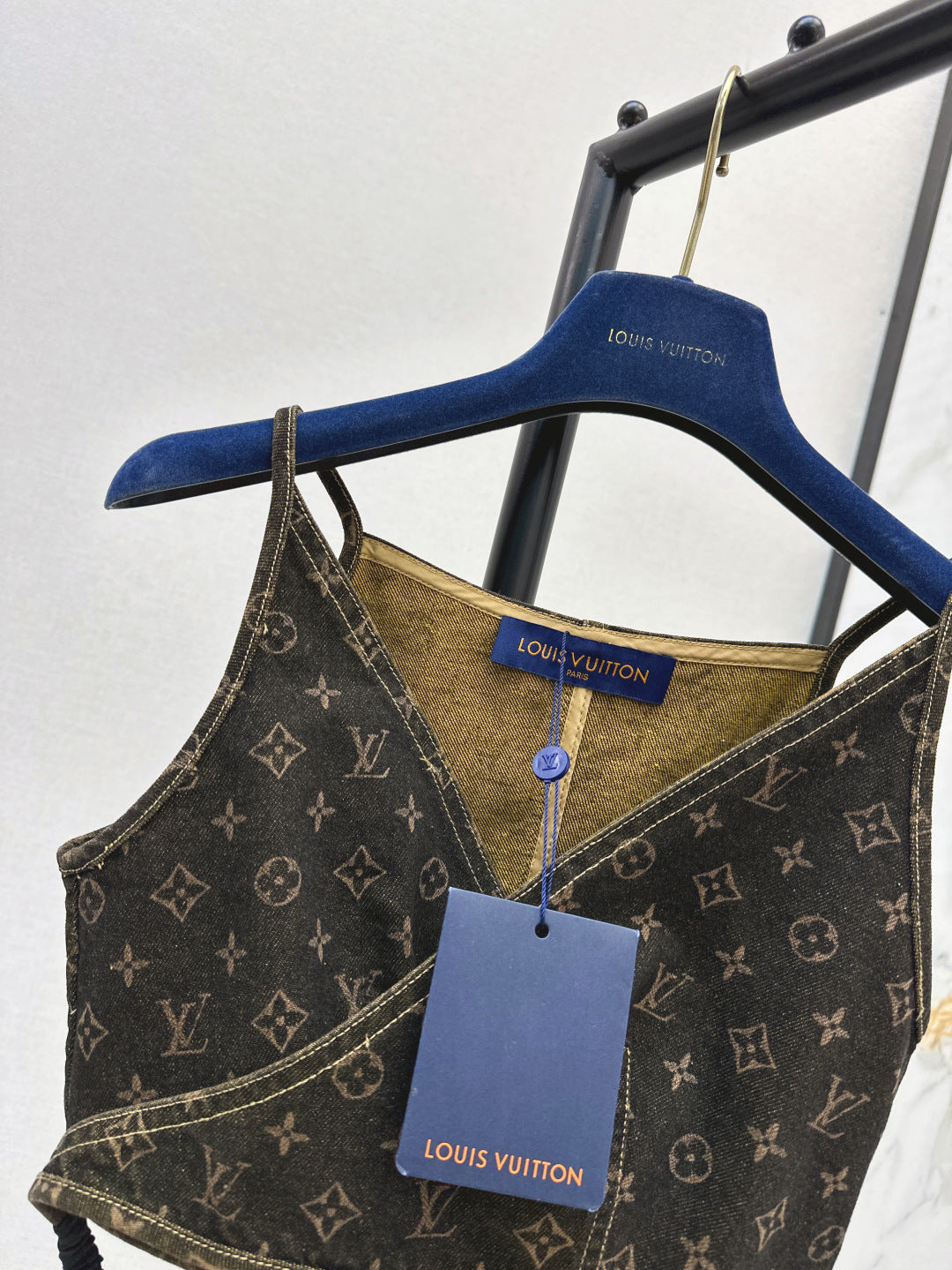 Loui* 25ss monogram denim crop top