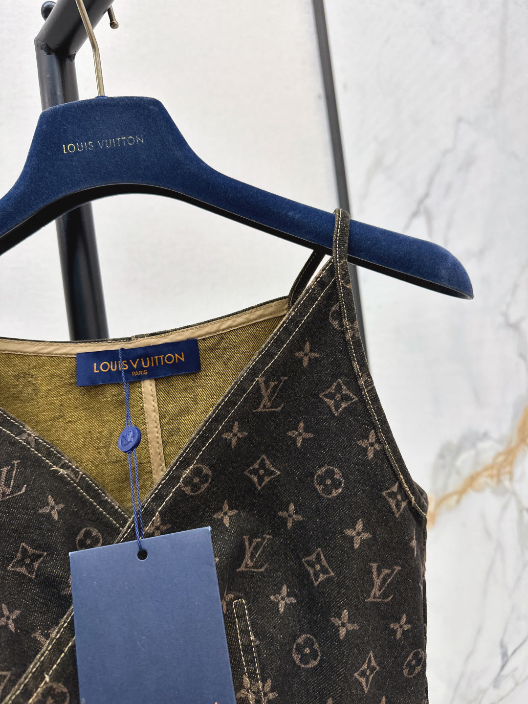 Loui* 25ss monogram denim crop top