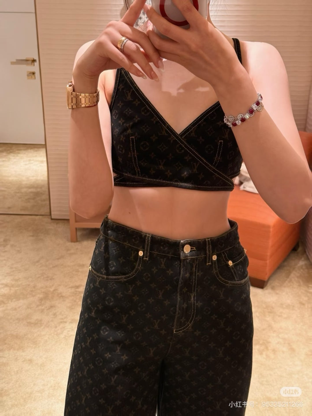 Loui* 25ss monogram denim crop top