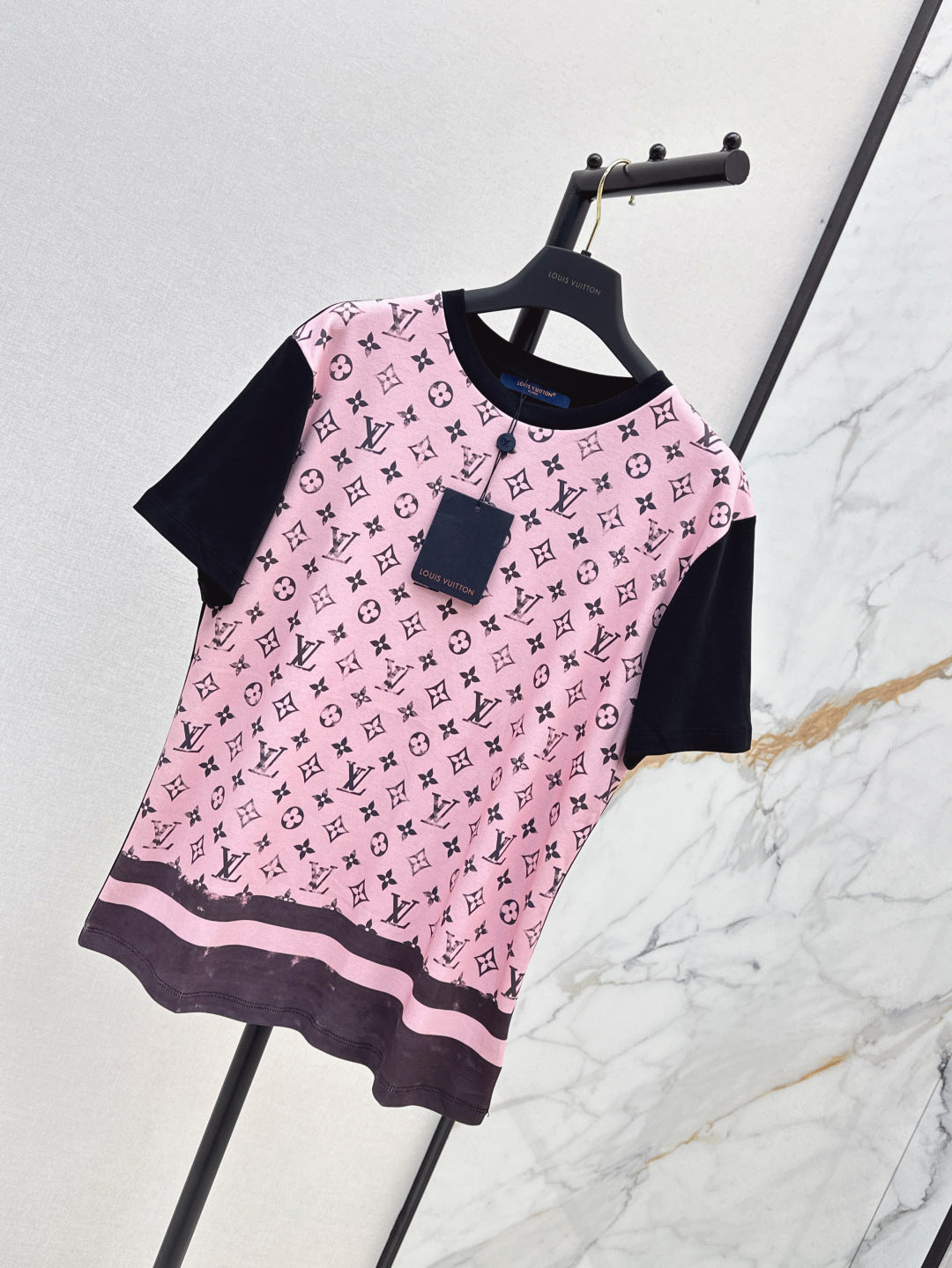 Loui* 25ss washed monogram front t-shirt