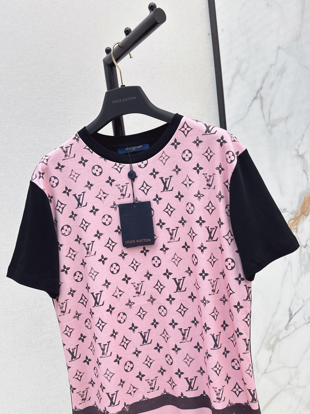 Loui* 25ss washed monogram front t-shirt