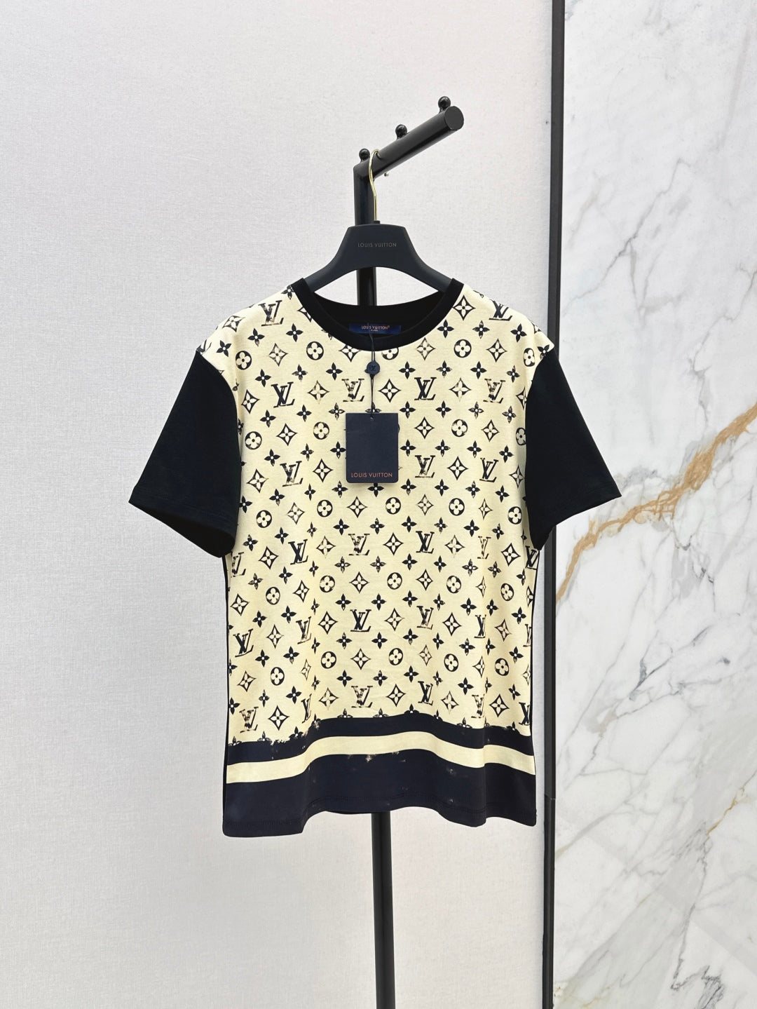 Loui* 25ss washed monogram front t-shirt