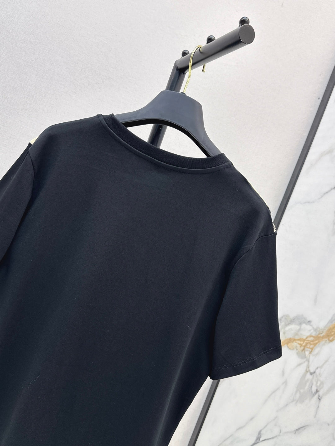 Loui* 25ss washed monogram front t-shirt