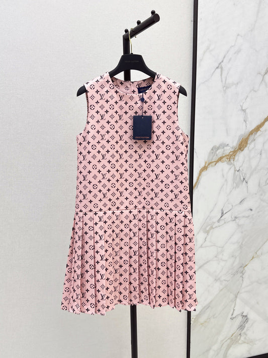 Loui* 25ss washed monogram pleat dress