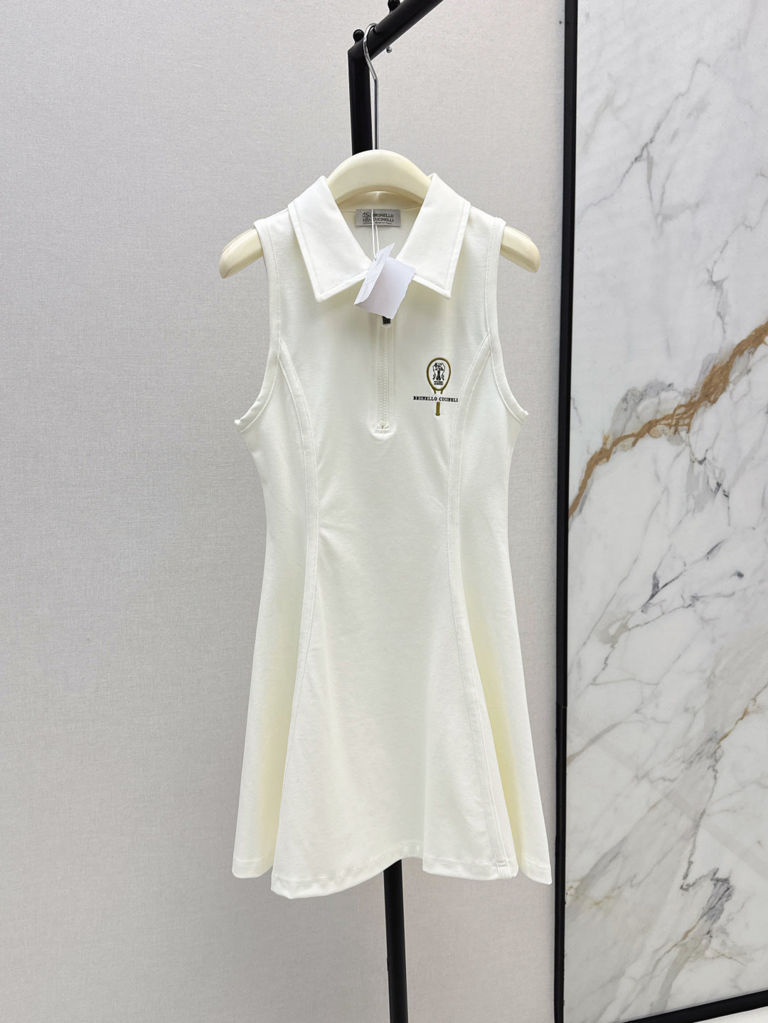 Brune*C 25ss embroidered sleeveless polo dress
