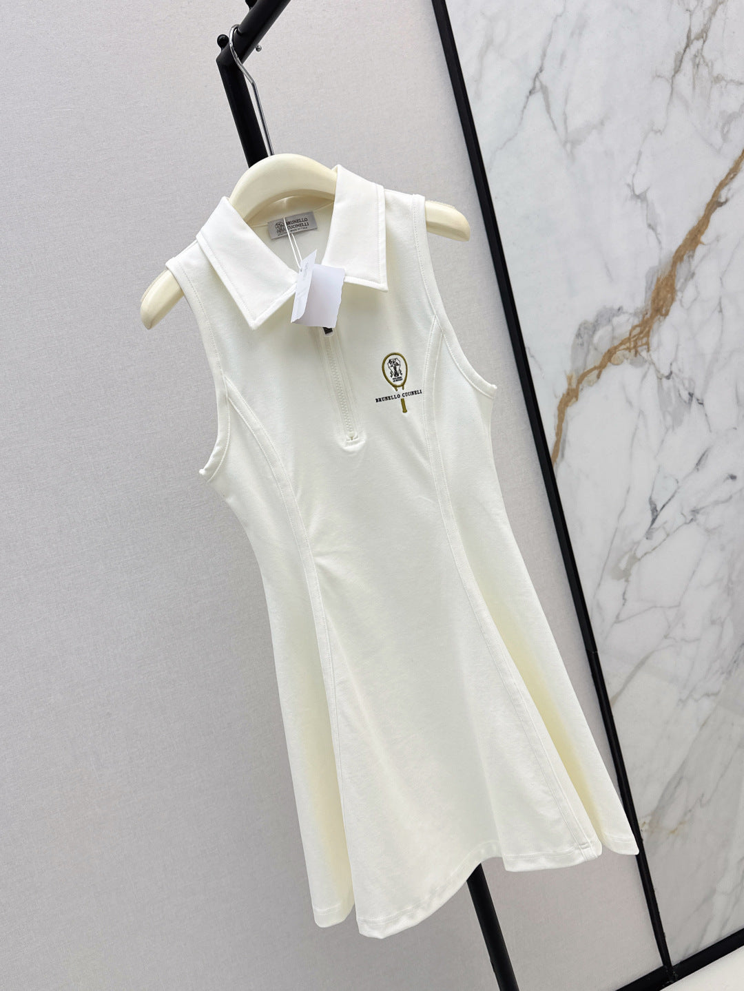 Brune*C 25ss embroidered sleeveless polo dress