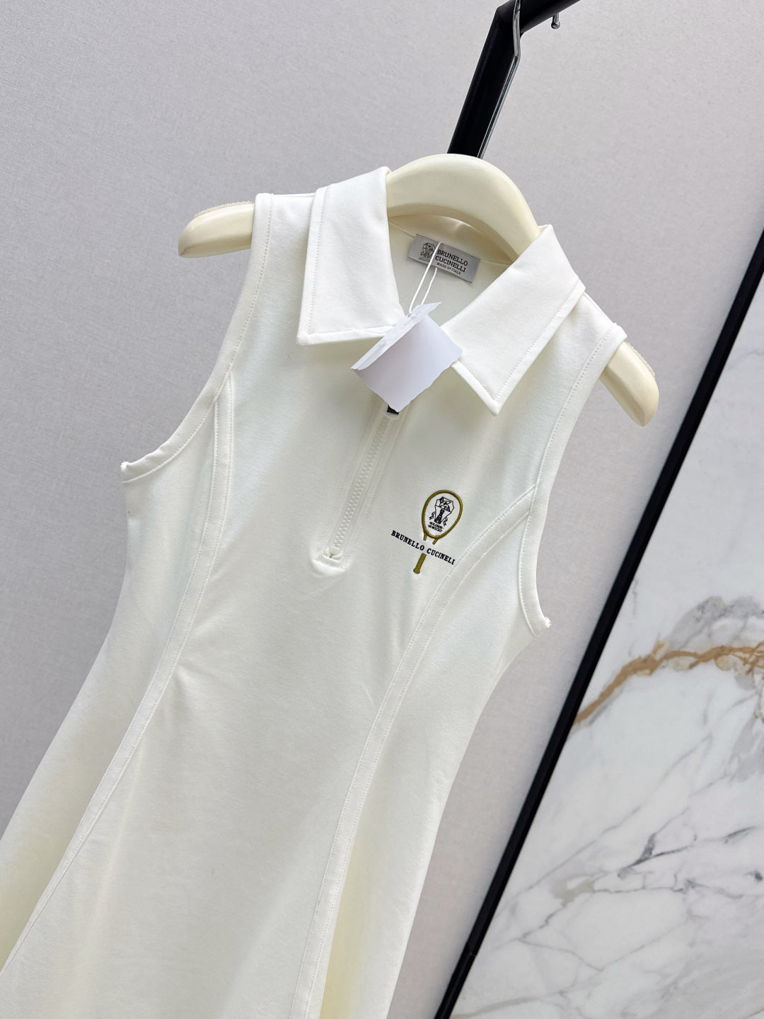 Brune*C 25ss embroidered sleeveless polo dress