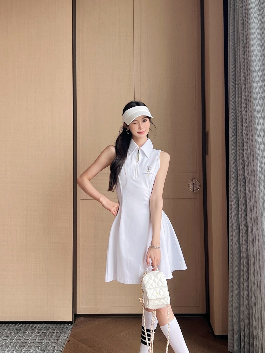 Brune*C 25ss embroidered sleeveless polo dress