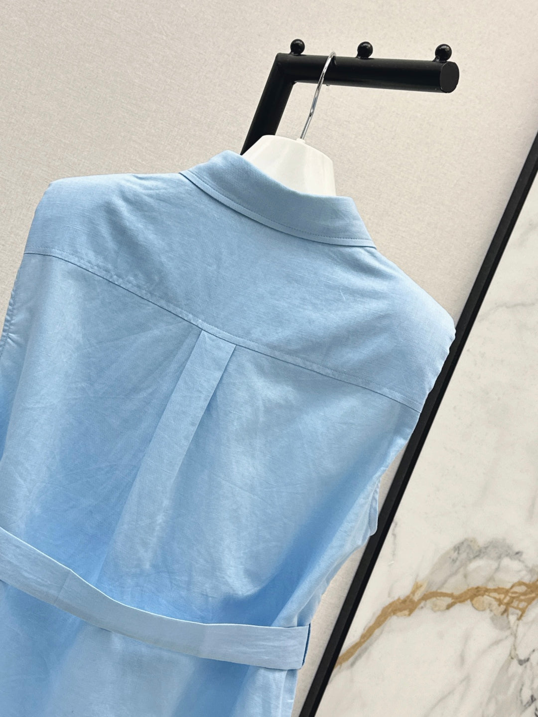 Loe* 25ss linen belted sleeveless blouse