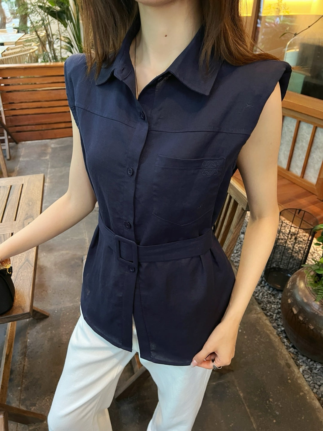 Loe* 25ss linen belted sleeveless blouse
