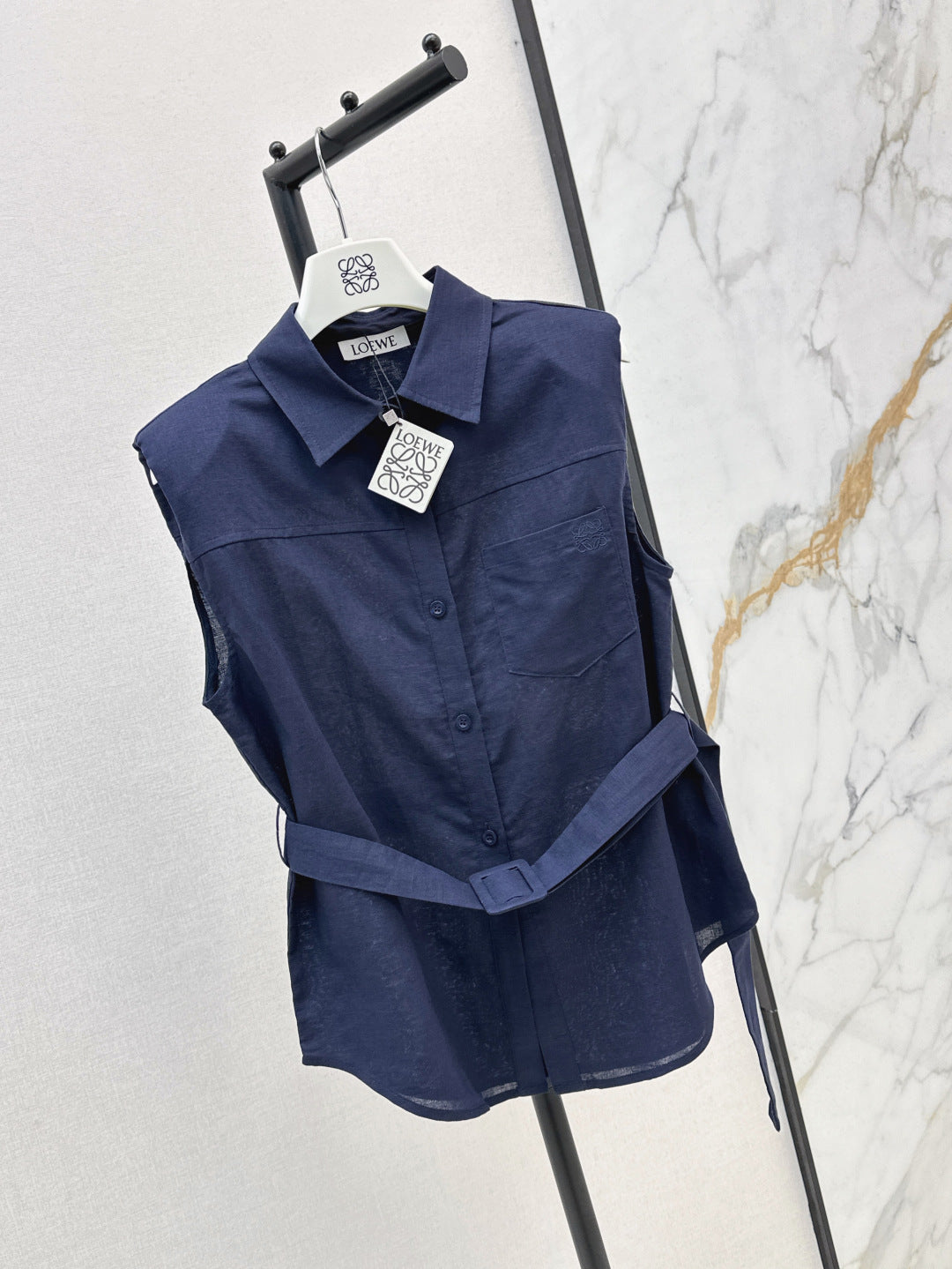 Loe* 25ss linen belted sleeveless blouse