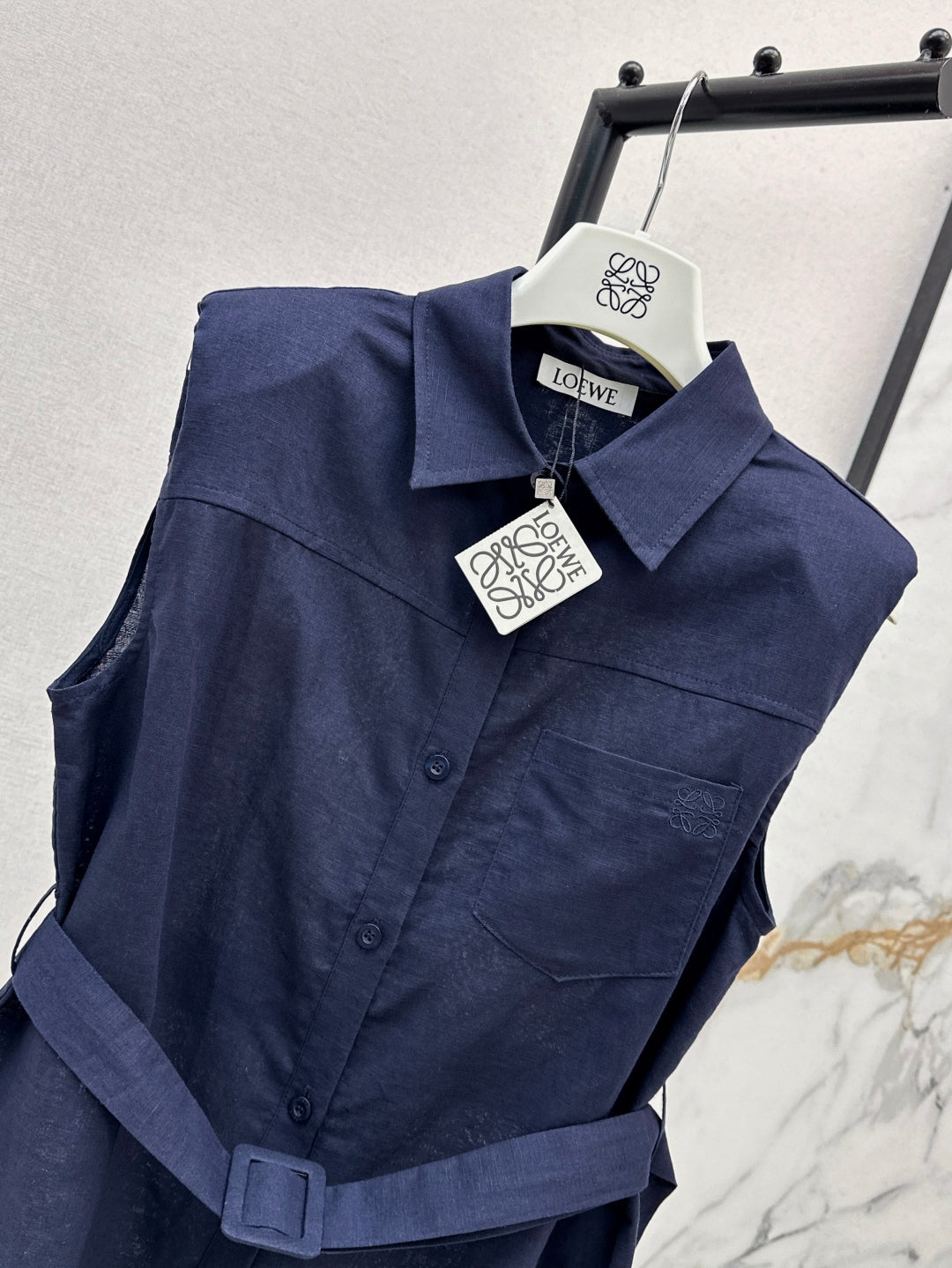 Loe* 25ss linen belted sleeveless blouse