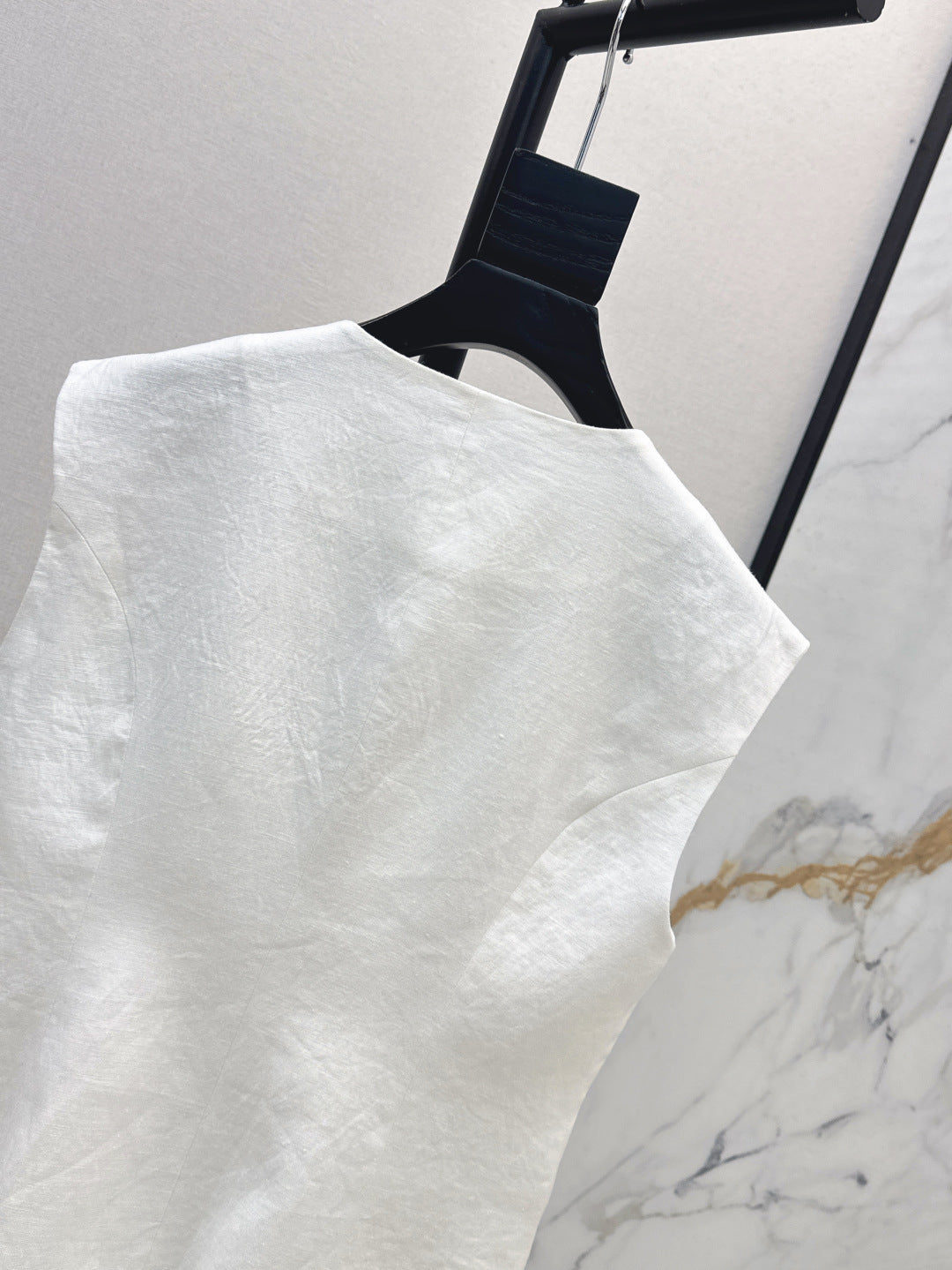 Lor*P 25ss embroidered linen vest