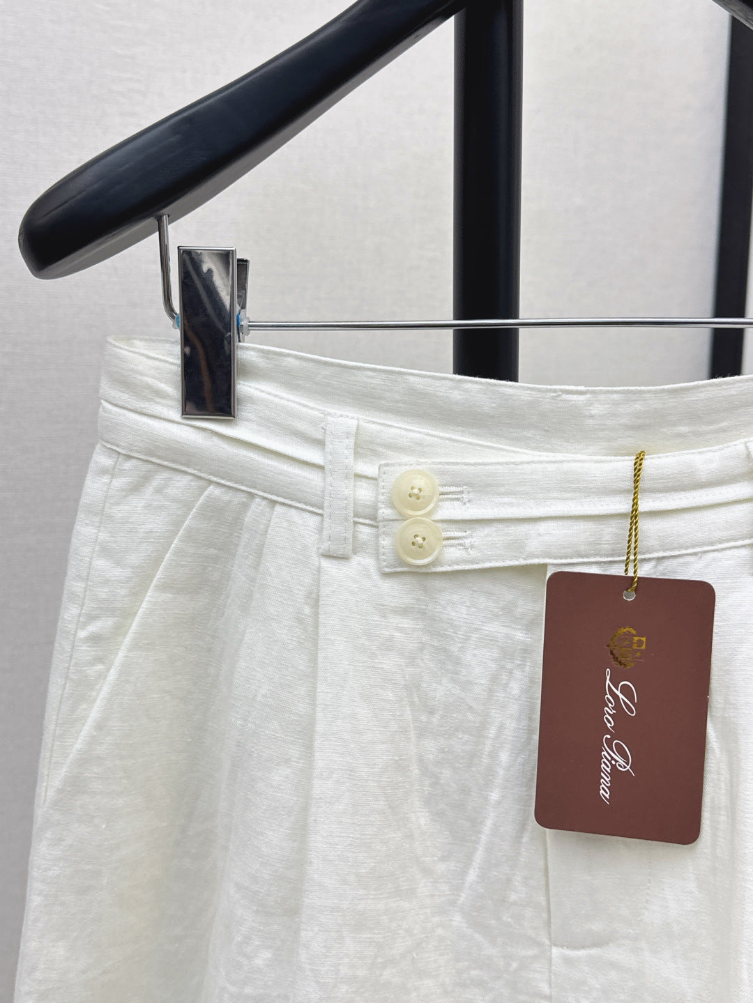 Lor*P 25ss embroidered linen shorts