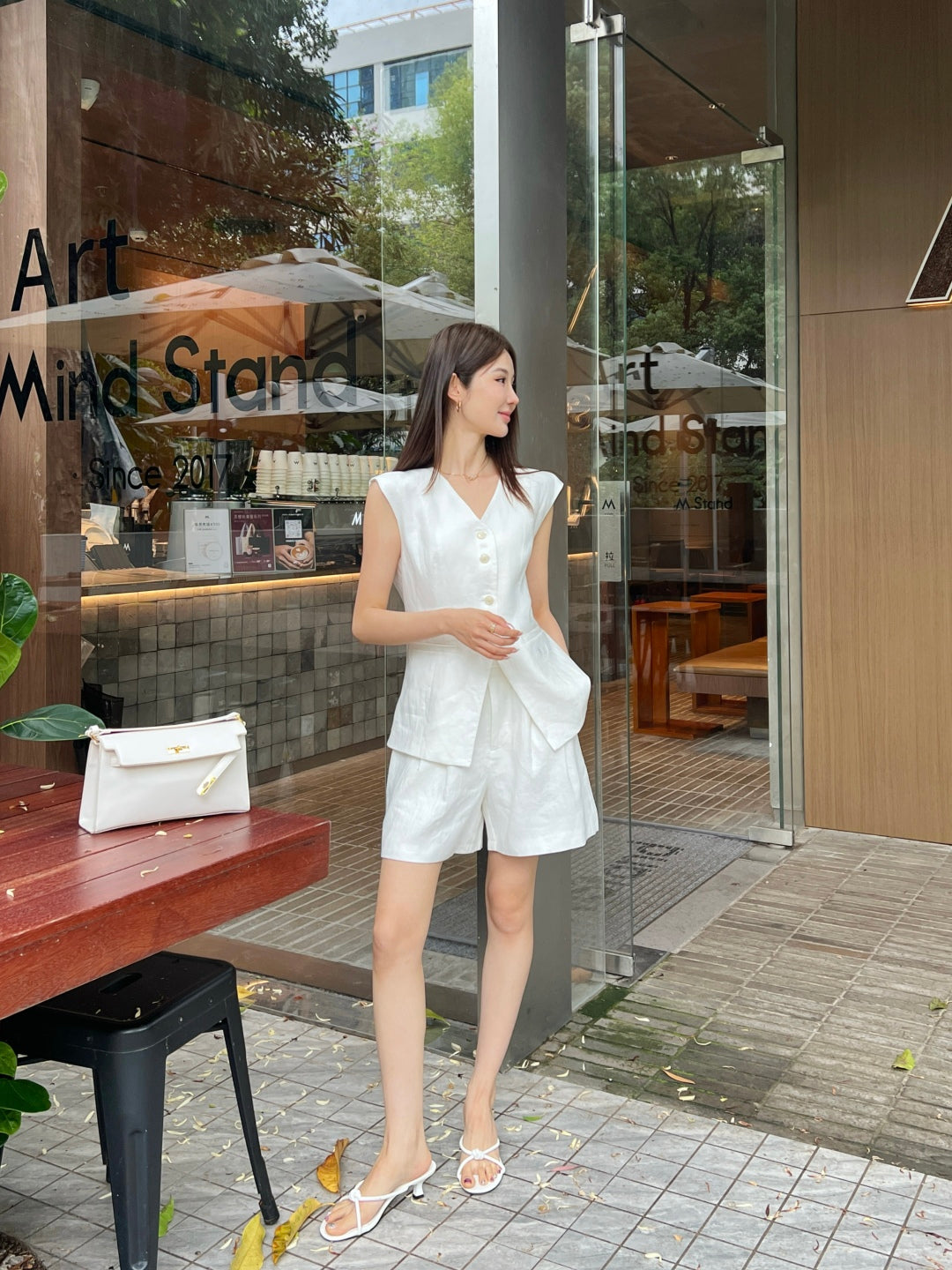 Lor*P 25ss embroidered linen shorts