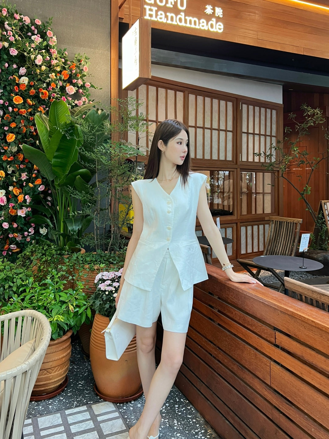 Lor*P 25ss embroidered linen shorts