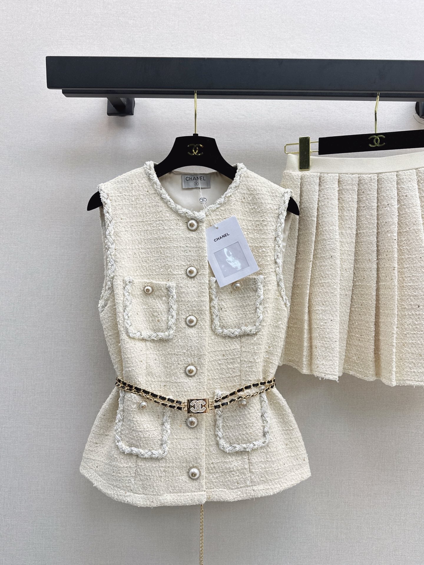 C*nel 25ss woven vest and skirt set