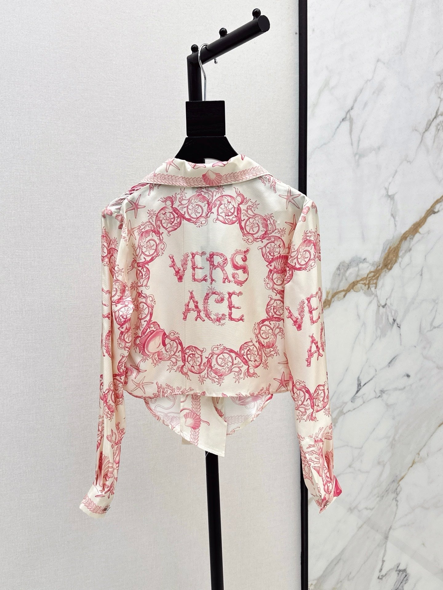 Versa* 25ss printed silk shorts